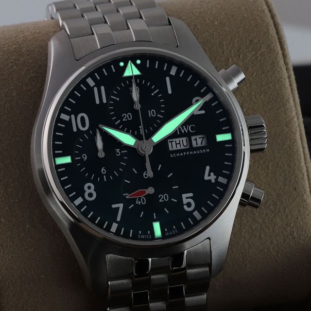 IWC Pilot's Chrono IW388104 Image 6